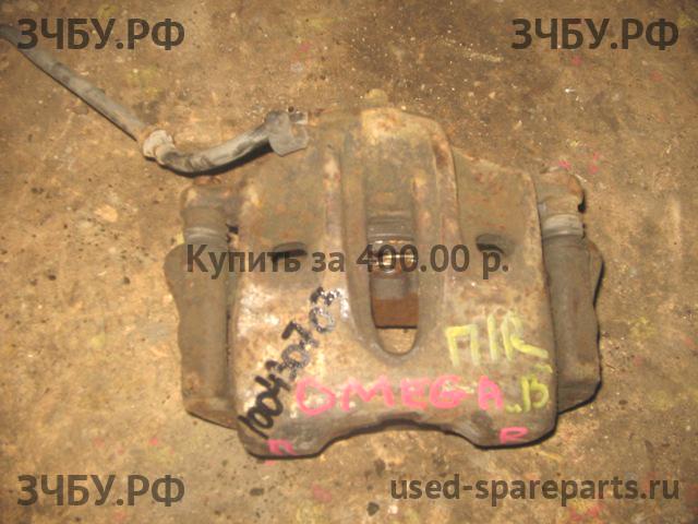 Opel Omega B Суппорт передний правый (в сборе со скобой)