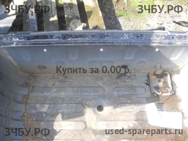 Mitsubishi Pajero/Montero 3 Панель задняя