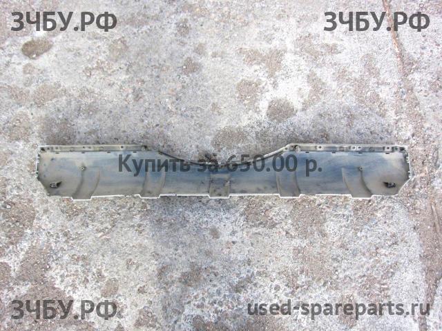 Mitsubishi Pajero/Montero 4 Накладка заднего бампера