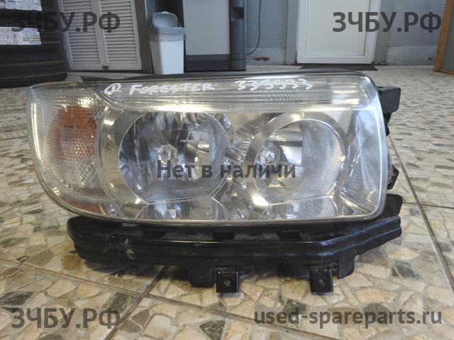 Subaru Forester 2 (S11) Фара правая
