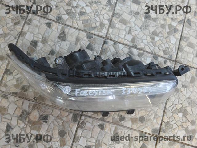 Subaru Forester 2 (S11) Фара правая