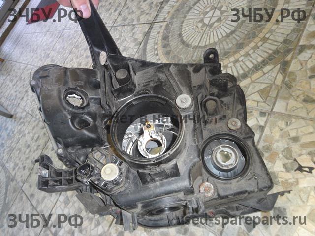 Mitsubishi Pajero/Montero 4 Фара левая
