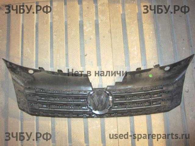 Volkswagen Passat B7 Решетка радиатора