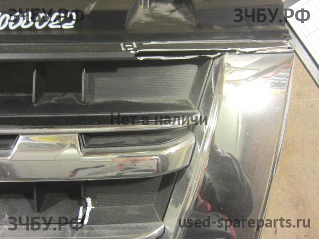 Mitsubishi Pajero/Montero 4 Решетка радиатора