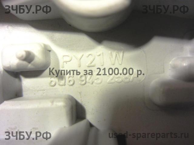 Volkswagen Polo 4 (9N) Фонарь правый