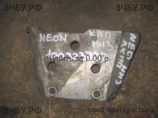 Dodge Neon 2 Опора КПП