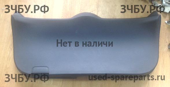 Suzuki SX4 (1) Обшивка двери багажника