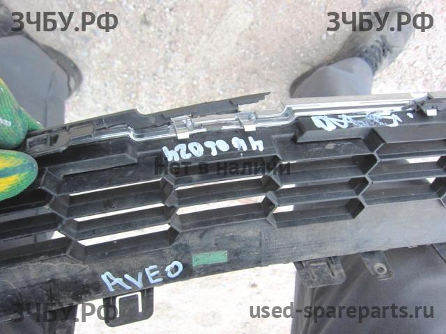 Chevrolet Aveo 3 (T300) Решетка радиатора