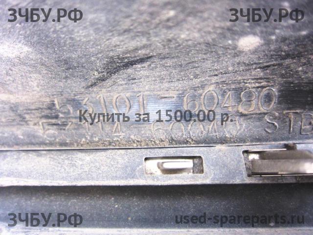 Toyota Land Cruiser 200 Решетка радиатора