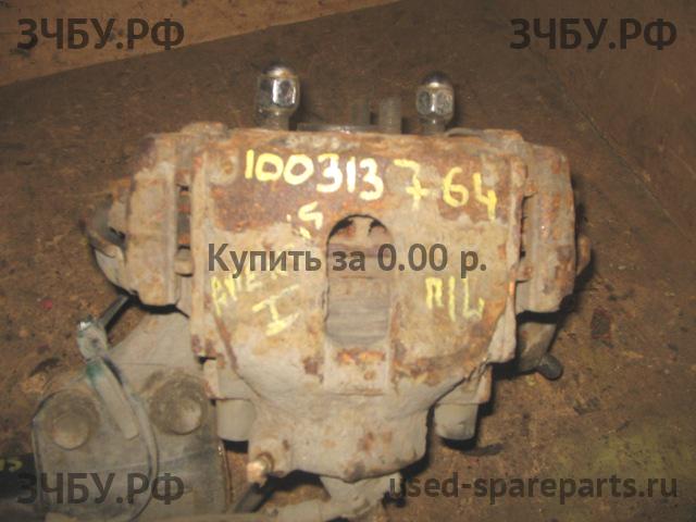 Toyota Avensis 1 Суппорт передний левый (в сборе со скобой)