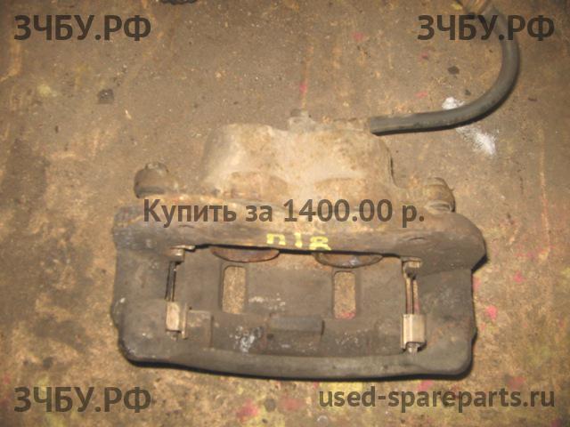 Hyundai Santa Fe 1 (SM) Суппорт передний правый (в сборе со скобой)