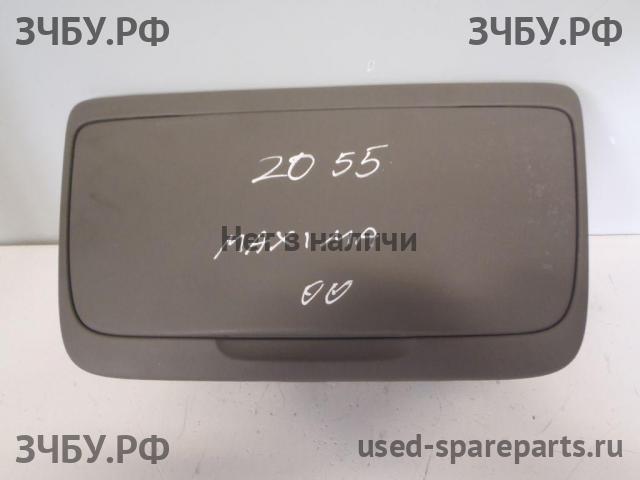 Nissan Maxima 3 (CA33) Отражатель