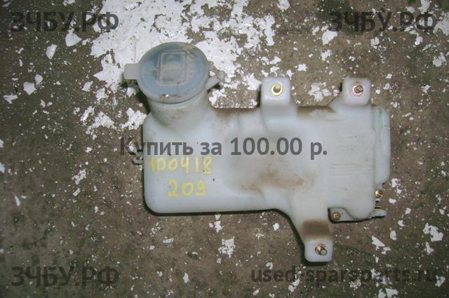 Mazda 626 [GE] Бачок омывателя заднего стекла