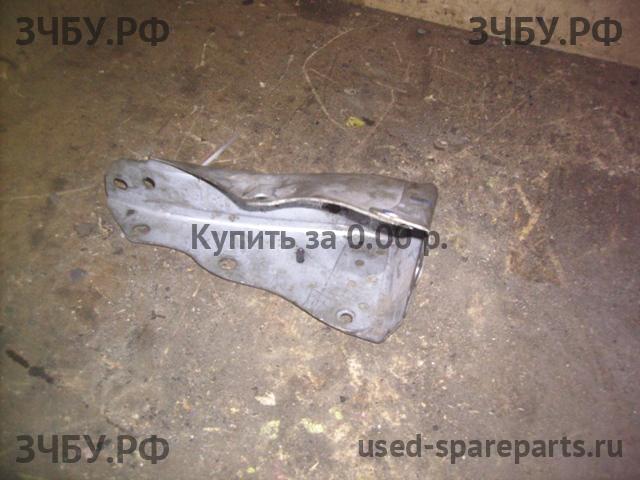 Hyundai Santa Fe 1 (SM) Кронштейн бампера