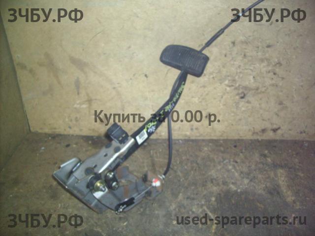 Hyundai Santa Fe 1 (SM) Педаль газа