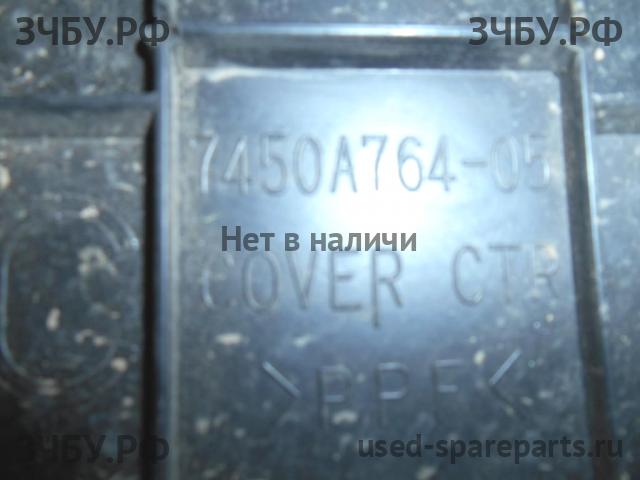 Mitsubishi Pajero/Montero 4 Решетка радиатора