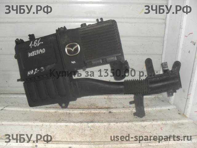 Mazda 3 [BK] Корпус воздушного фильтра