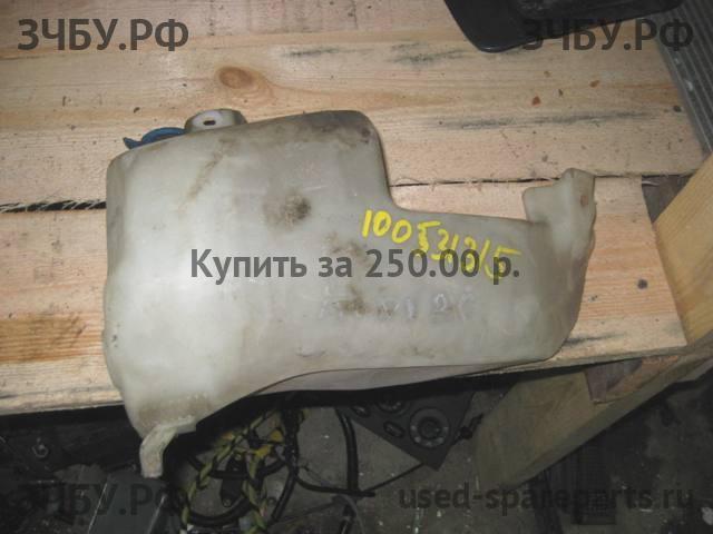 Audi 80/90 [B3] Бачок омывателя лобового стекла