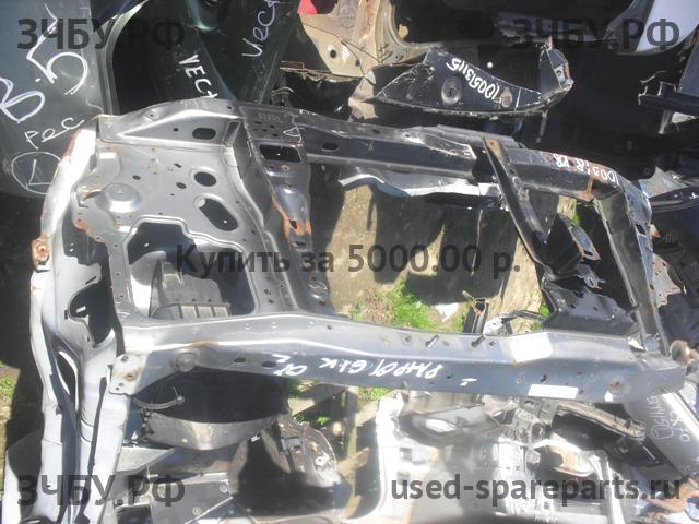 Nissan Patrol (Y61) Панель передняя (телевизор)