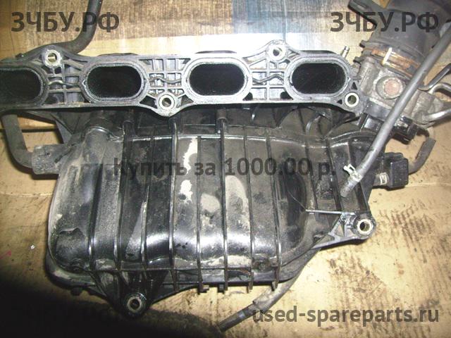 Toyota RAV 4 (2) Коллектор впускной