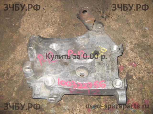 Nissan Primera P12 Кронштейн