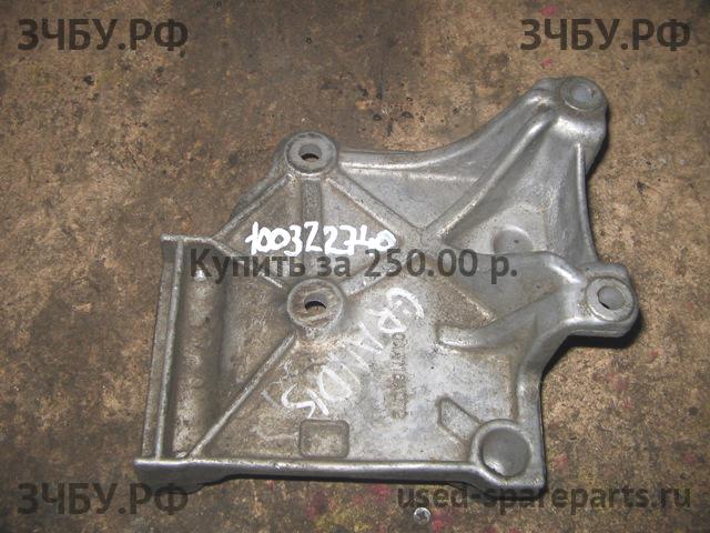 Mitsubishi Grandis (NA4W) Кронштейн компрессора кондиционера