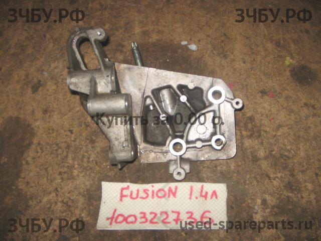 Ford Fusion Кронштейн