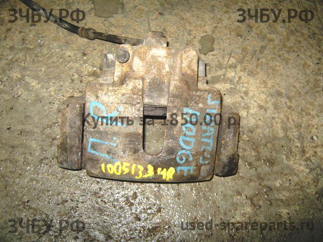 Dodge Stratus 2 Суппорт передний правый (в сборе со скобой)