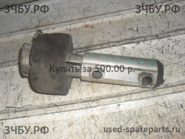 Audi 80/90 [B4] Кронштейн бампера