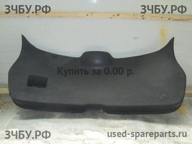 Nissan Qashqai (J10) Обшивка двери багажника