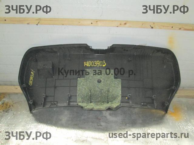 Nissan Qashqai (J10) Обшивка двери багажника