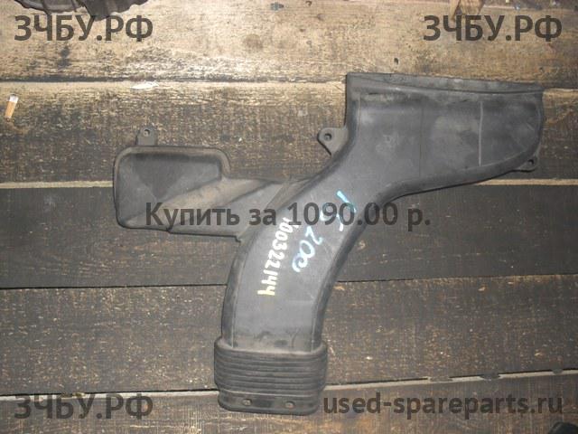 Lexus IS (1) 200/300 Воздухозаборник (ДВС)