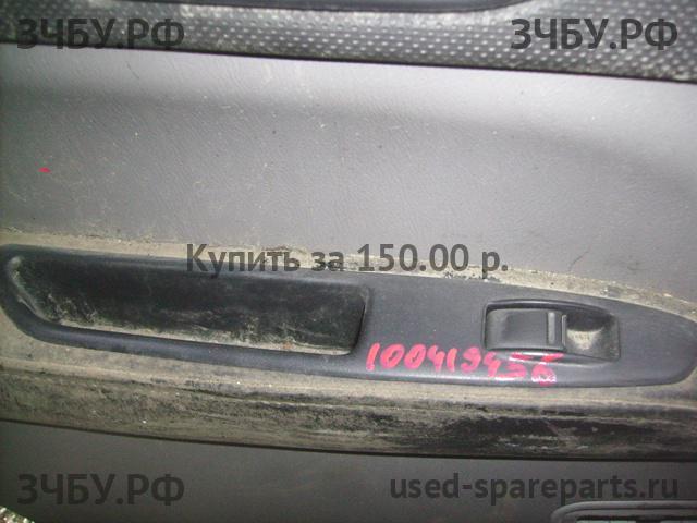 Subaru Forester 2 (S11) Кнопка стеклоподъемника задняя левая