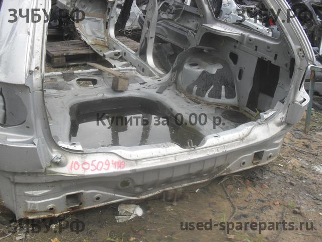 Volvo V40 (1) Панель задняя