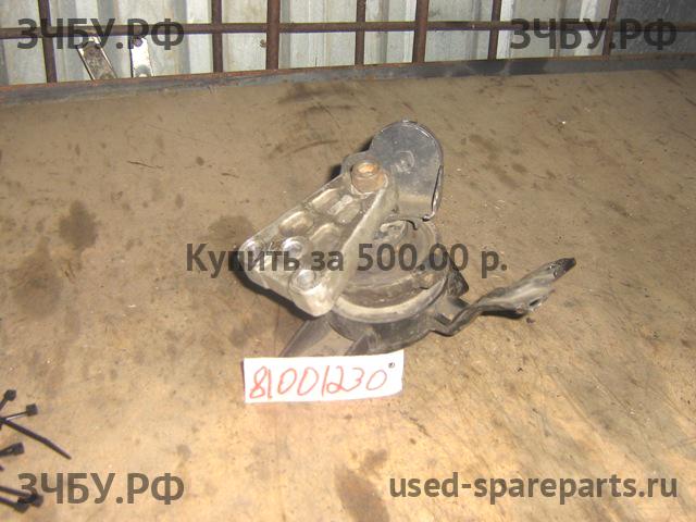 Hyundai Elantra 1 Опора двигателя