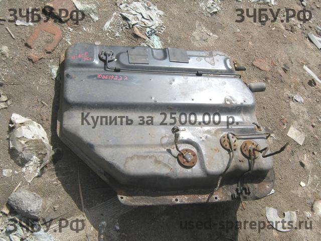 Toyota Hi Ace (4) Бак топливный