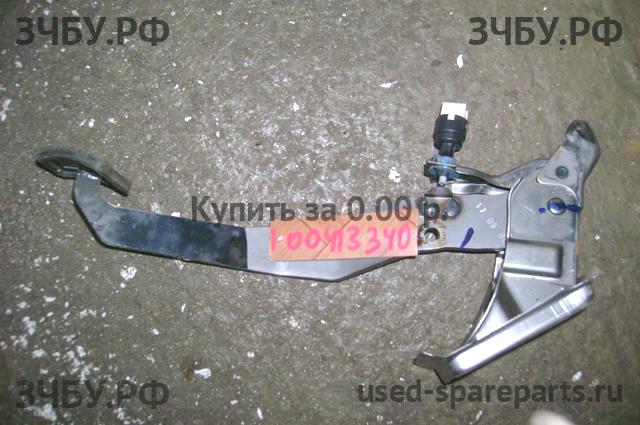Mitsubishi L200 (4)[KB] Педаль тормоза