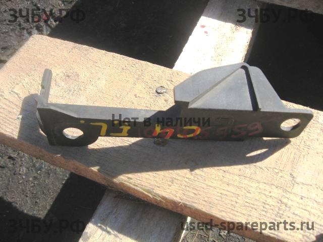 Citroen C4 (1) Кронштейн