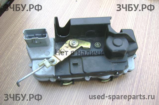 Citroen C5 (1) Замок двери