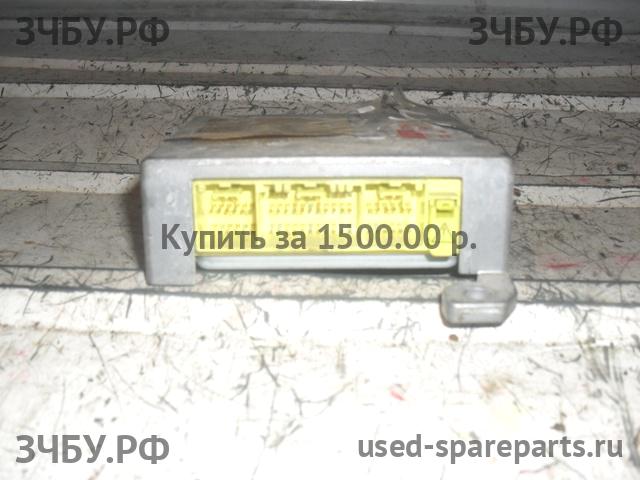 Toyota Camry 5 (V30) Блок управления AirBag (блок активации SRS)