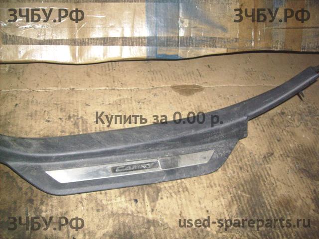 Toyota Camry 5 (V30) Накладка на порог задний левый