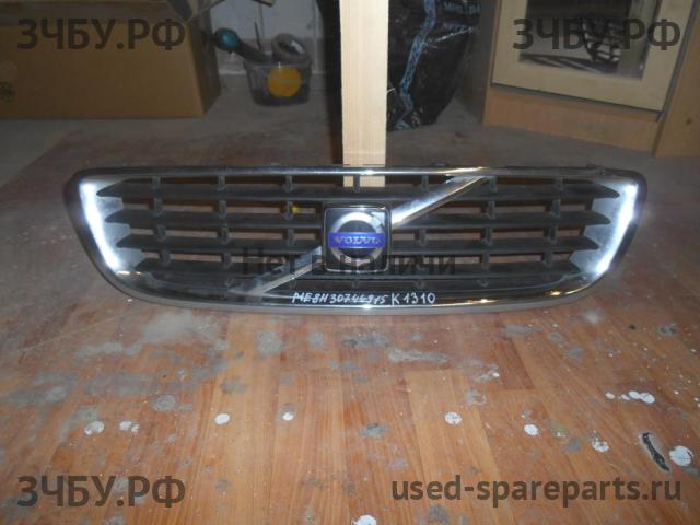 Volvo S40 (3) Решетка радиатора