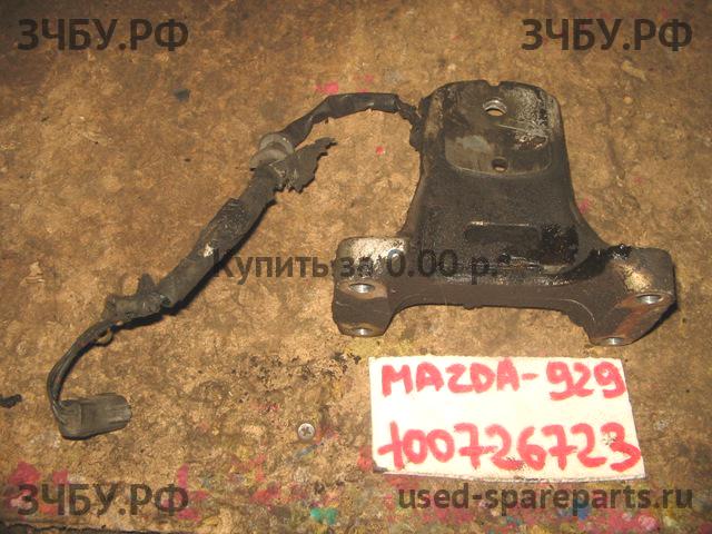 Mazda 929 [HC] Кронштейн