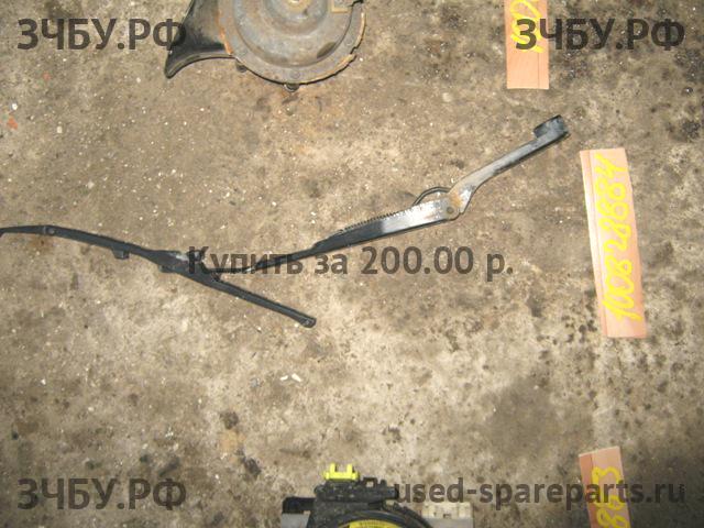 Toyota RAV 4 (1) Поводок стеклоочистителя задний
