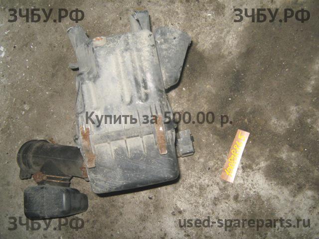 Toyota RAV 4 (1) Крышка воздушного фильтра