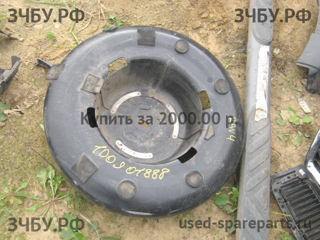 Toyota RAV 4 (3) Кронштейн крепления запасного колеса