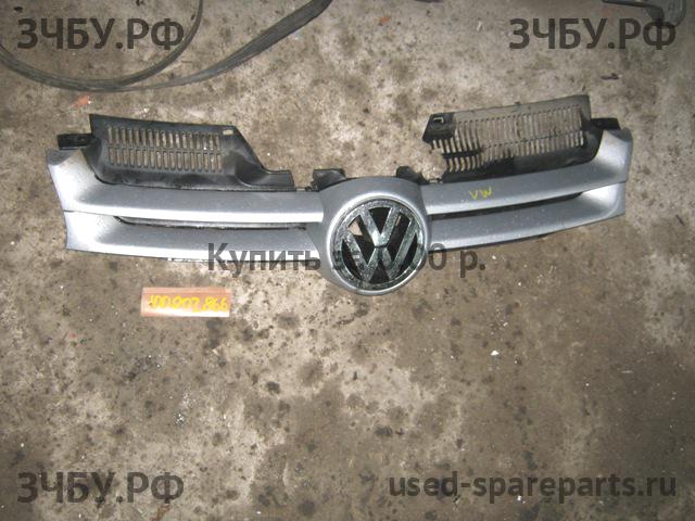 Volkswagen Golf 5 Решетка радиатора
