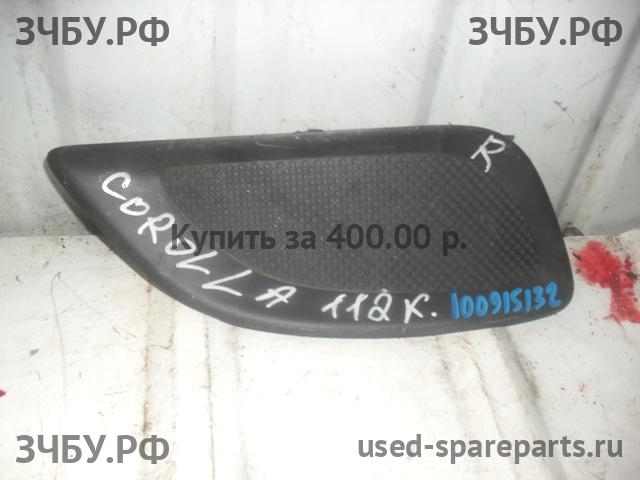 Toyota Avensis 2 Решетка в бампер