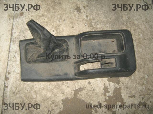 Mitsubishi Pajero/Montero 3 Консоль между сиденьями (Подлокотник)