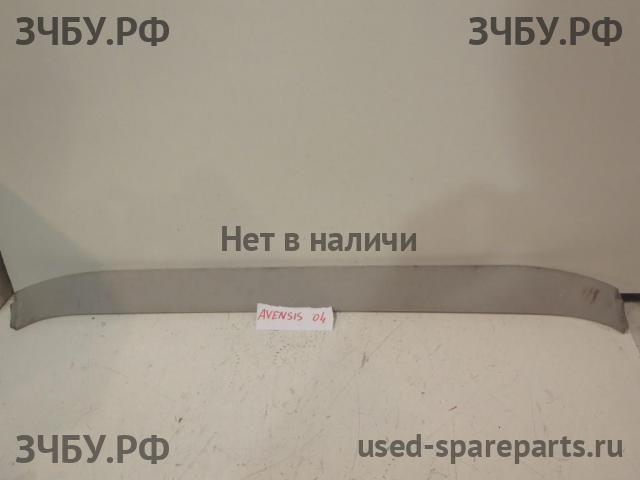 Toyota Avensis 2 Обшивка потолка
